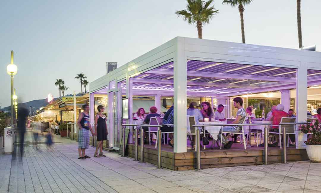 Rolling Roof Pergola